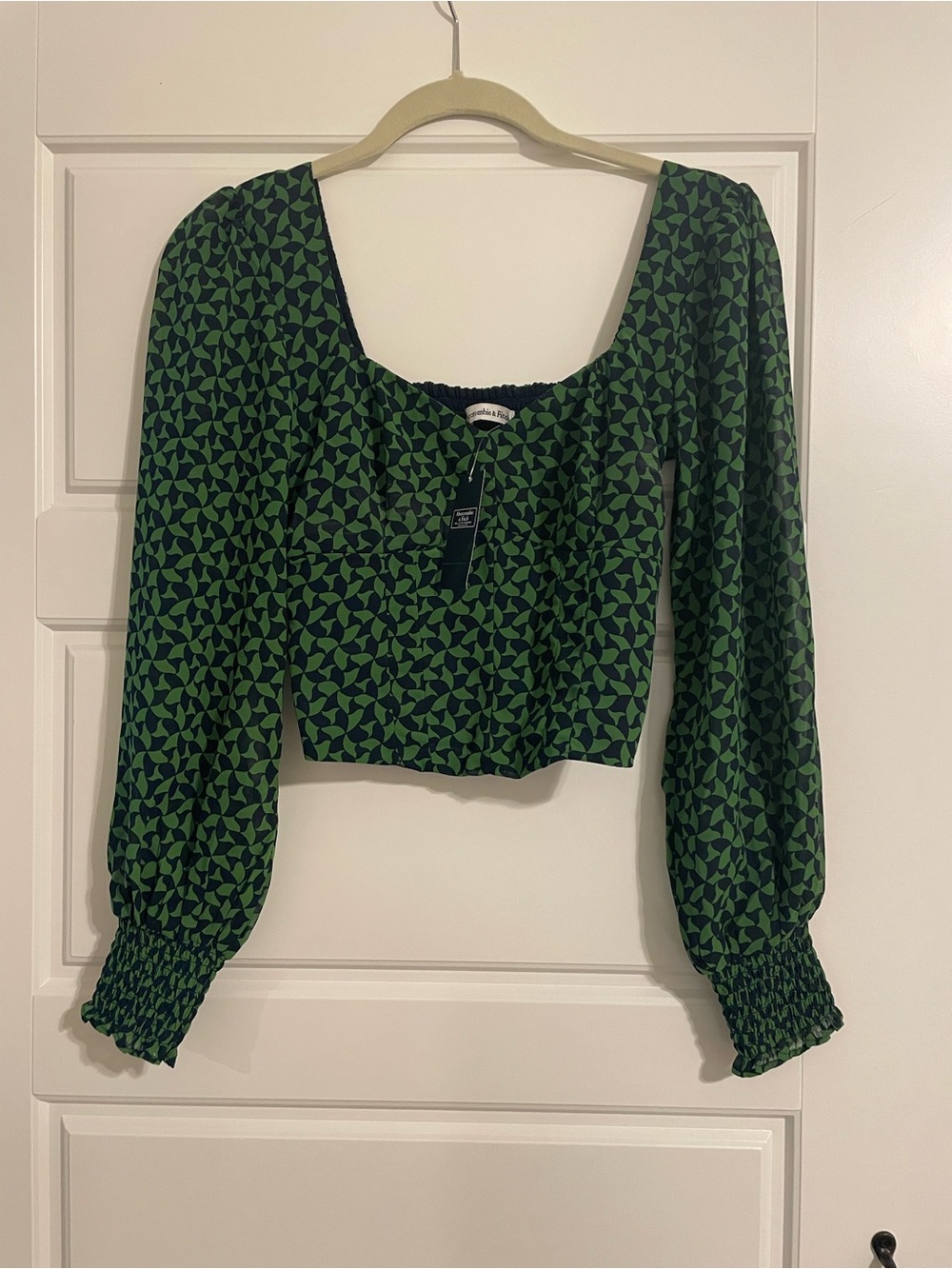 Abercrombie Geometric Long-Sleeve smocked Blouse